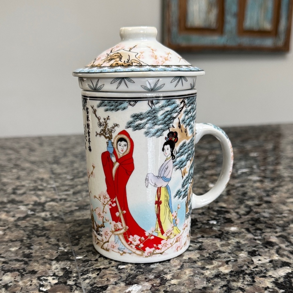 Asian-Inspired porcelain Mug with Lid and infuser EUC